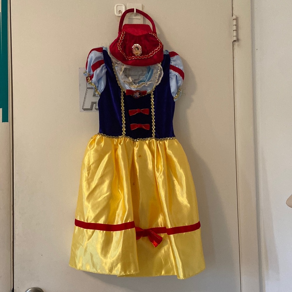 Girls Snow White costume